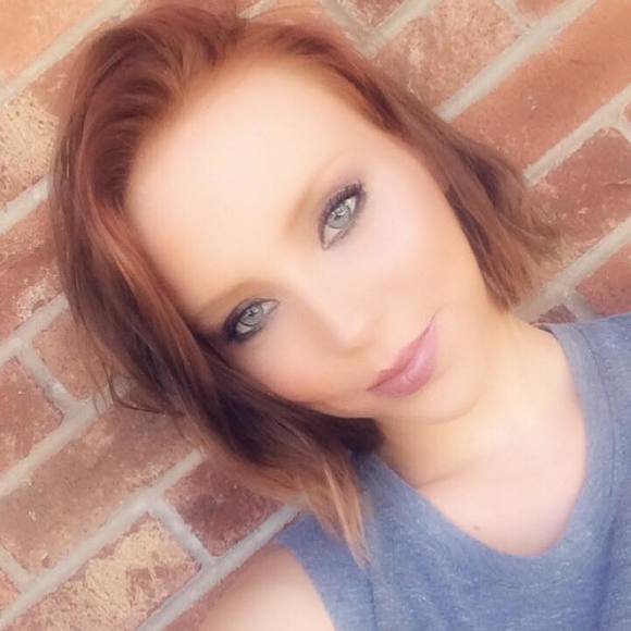 Meet your Posher, Leanna - Picture 1 of 1